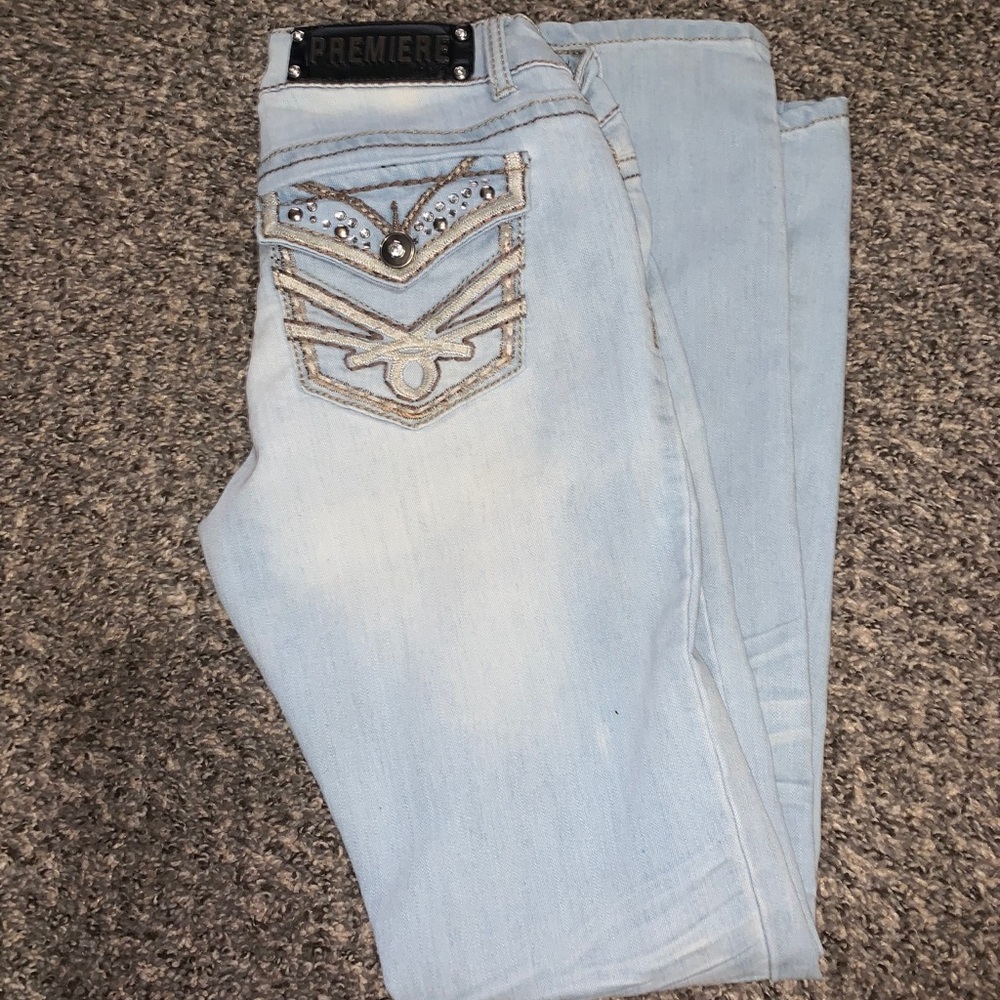 Rue21 premiere embellished light jeans